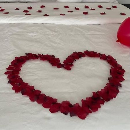 Suite « Body Love » - Jacuzzi Privatif 克雷泰伊 外观 照片